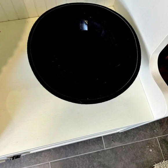 Black hat - Picture 2 of 4